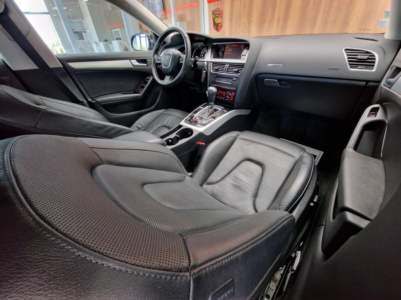 Locatie Arad – Audi A5, AUTOMAT in RATE FIXE, Livrare GRATUITA, 12 Luni GARANTIE full